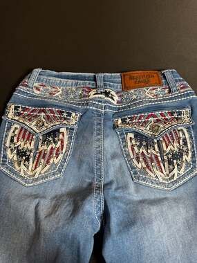 Westfield Eagle Patriotic American Flag Embroidered Denim Shorts Size 9